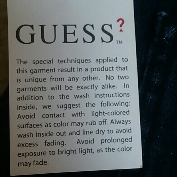 GUESS DARK WASH CURVY DENIM JEAN SHORTS NO 2 ALIKE - Picture 5 of 8